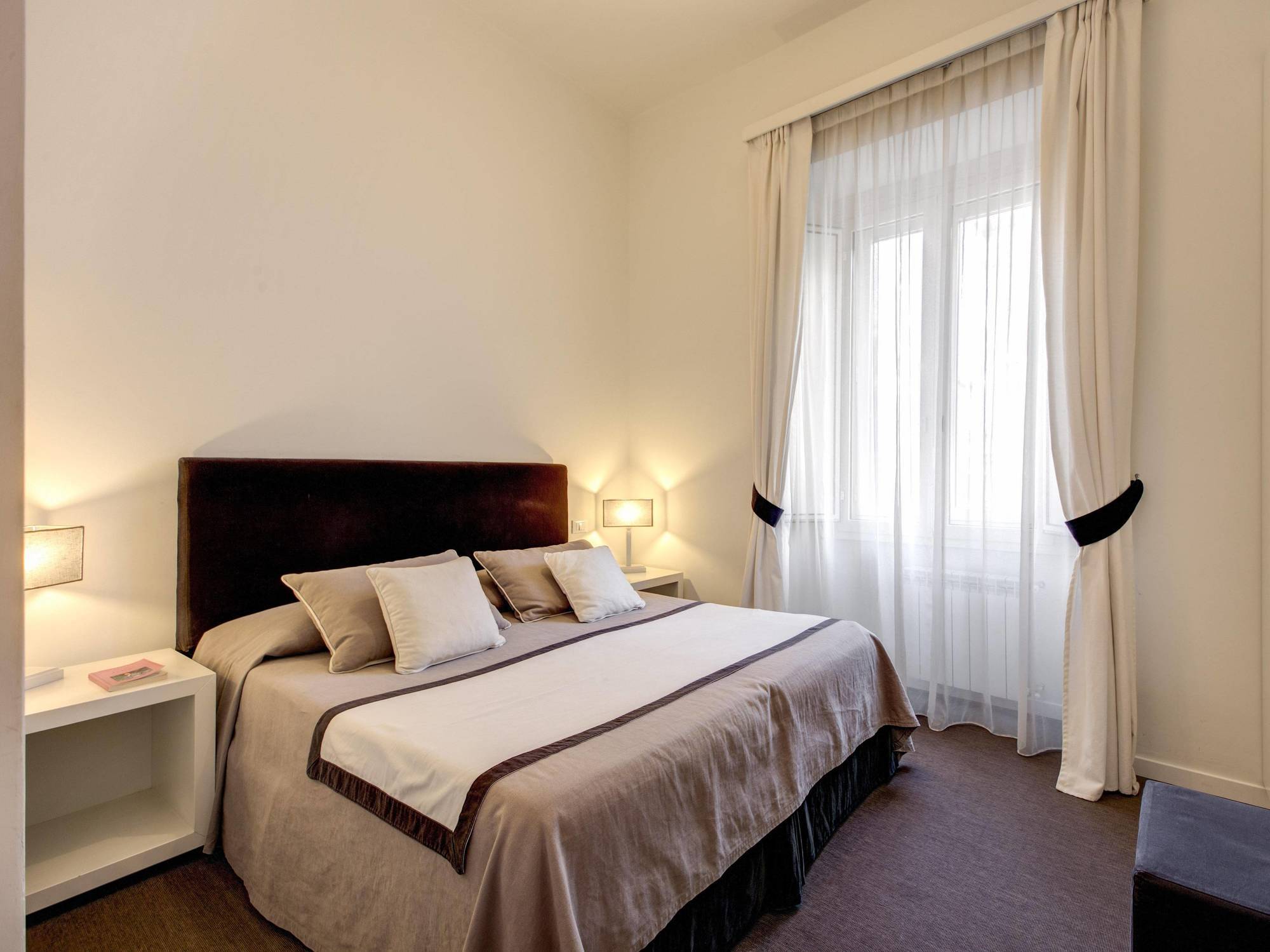 Residenza Bourbon Hotel Rome Exterior photo
